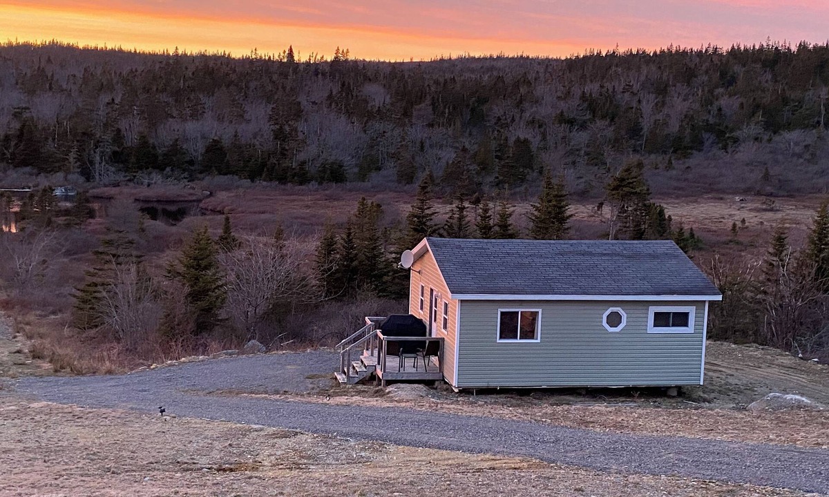 Charlos Cove Cottage | Lovely cottage on the lake and the ocean is just down the driveway!