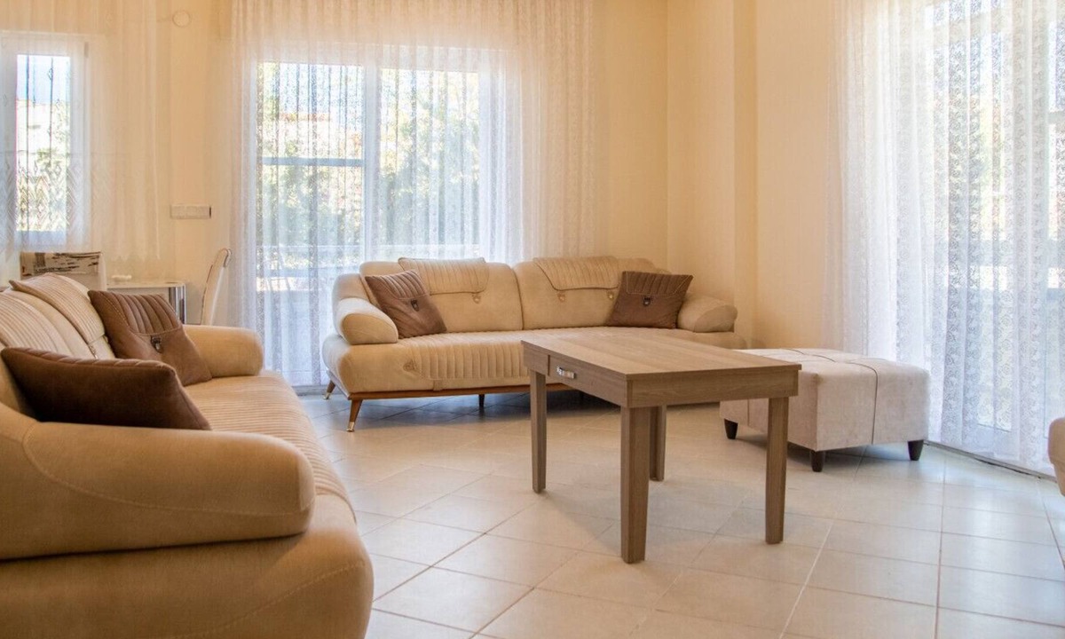 Dalyan Mahallesi Apartment | Lovely Flat with Balcony in Cesme Close to Sea