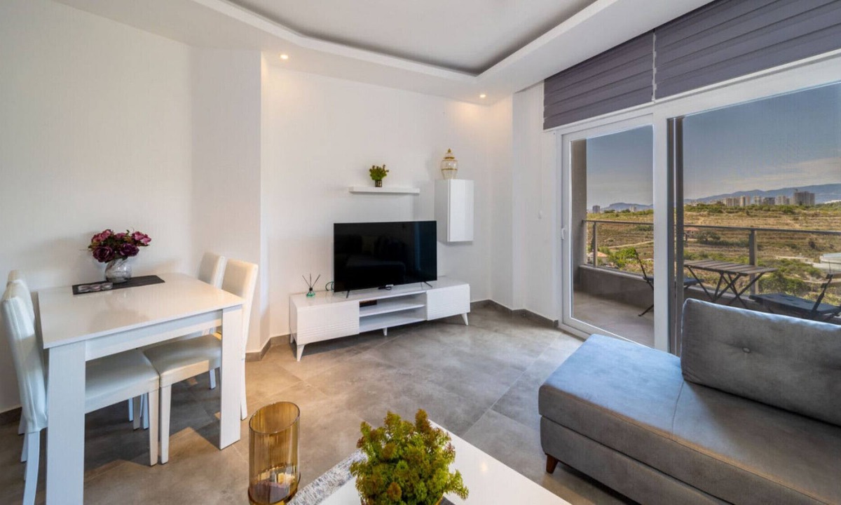 Kargicak Apartment | Lovely Flat with Shared Pool and Balcony in Alanya