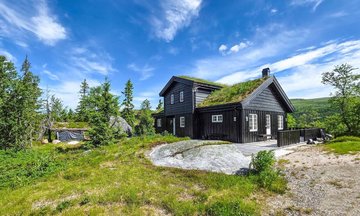 Kroderen House | Lovely home in Eggedal with sauna