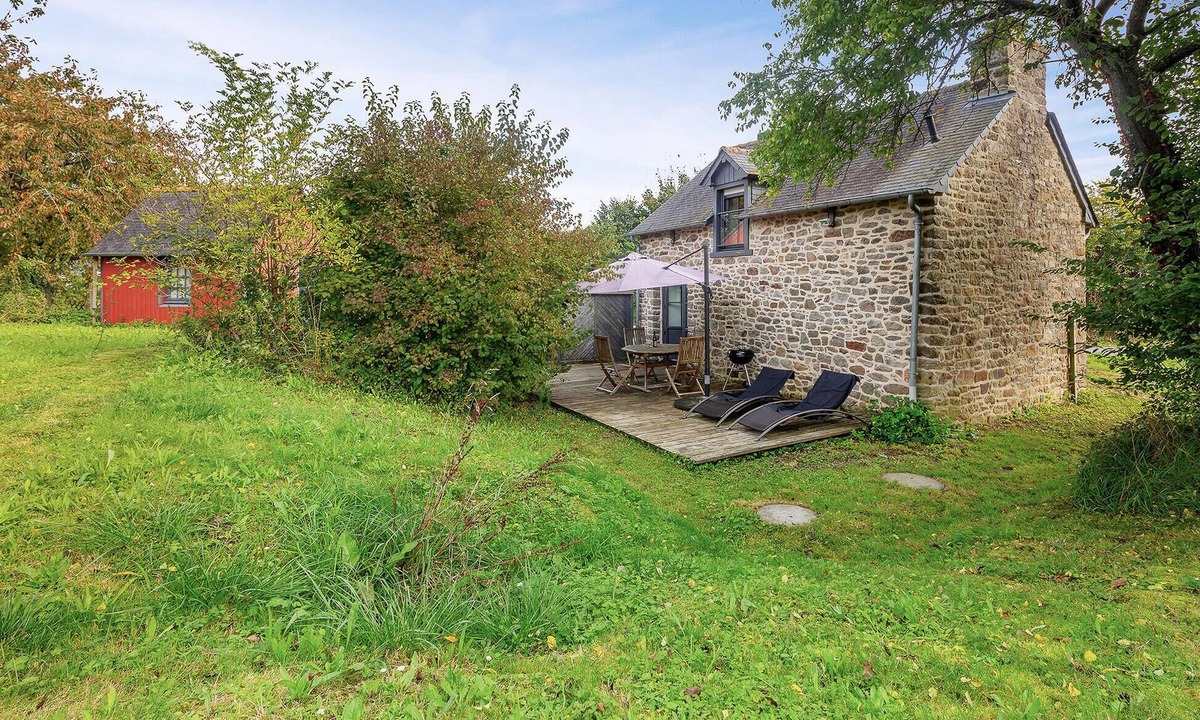 Mont-Dol House | Lovely home in Mont-Dol with WiFi