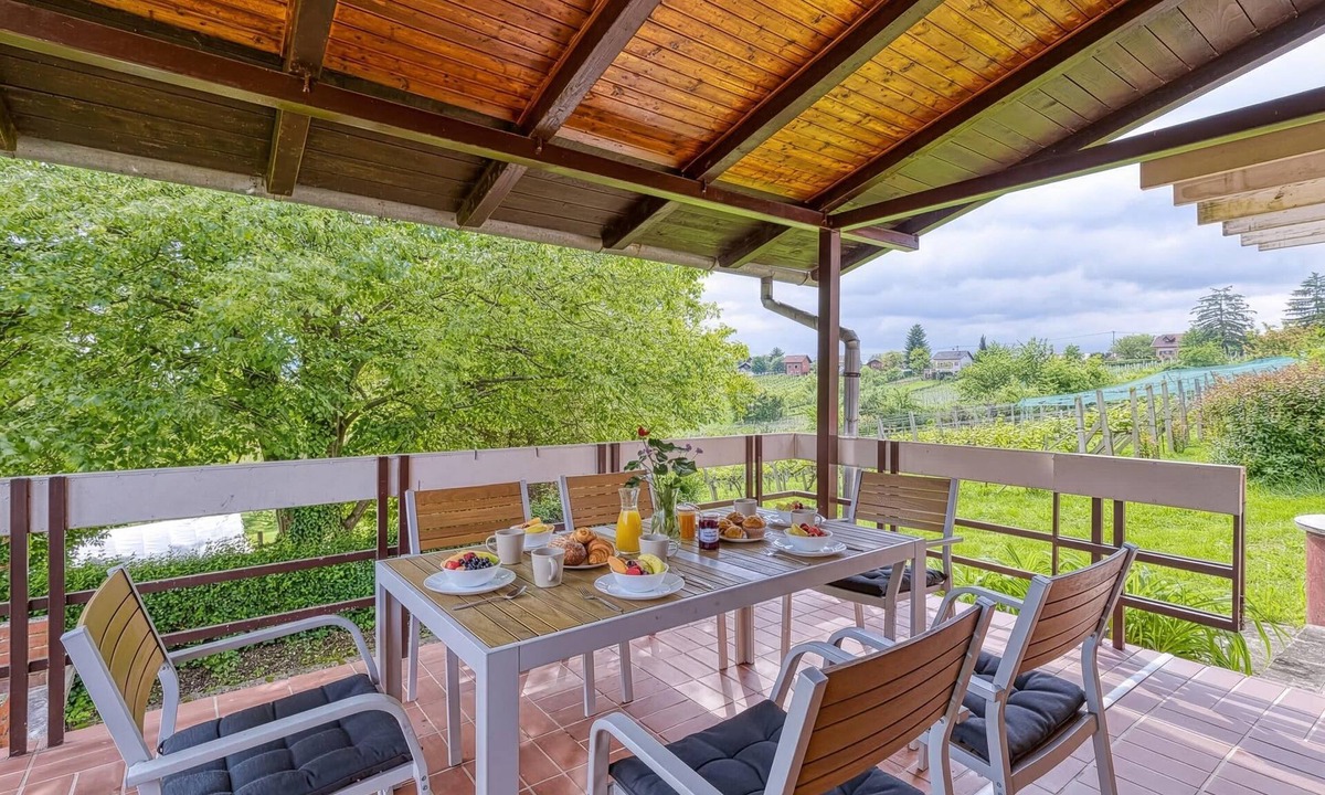 Zagreb County House | Lovely House Near Zagreb With Terrace, Graberje Ivanićko, Croatia