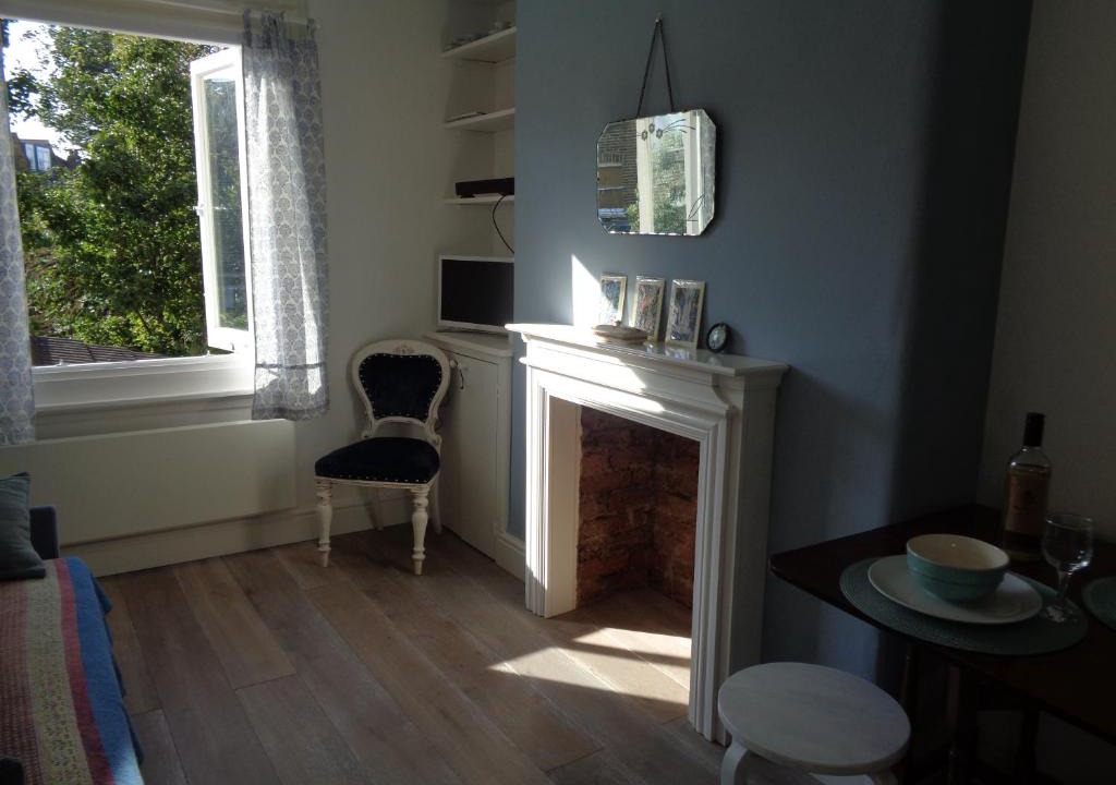 Askew Apartment | Lovely Studio flat Shepherd's Bush