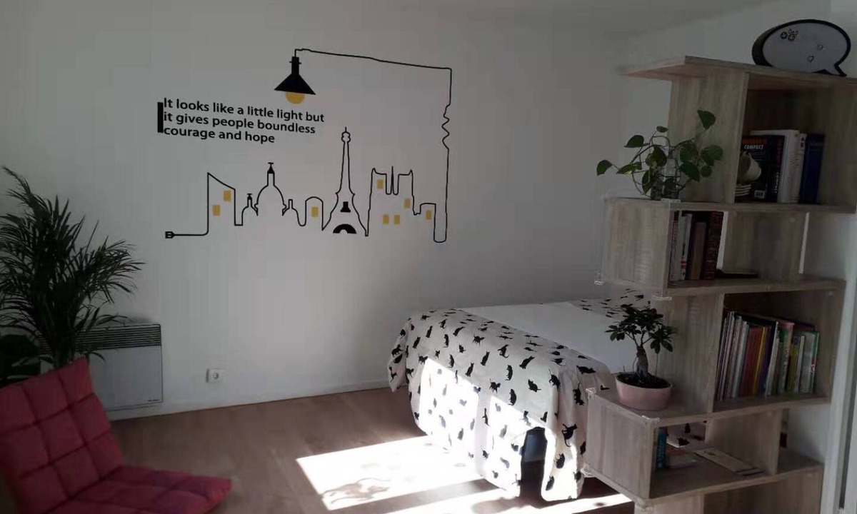 Levallois-Perret Apartment | Lovely Studio near Paris, 15 mins to city center Opéra