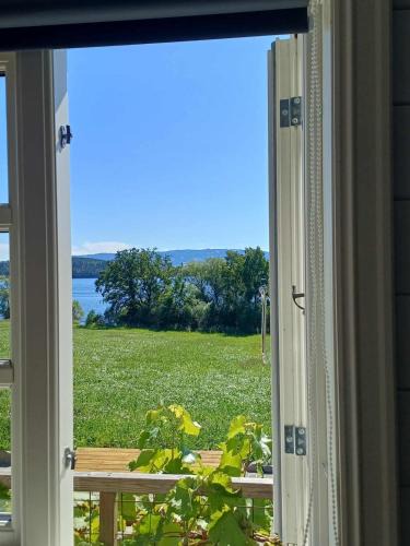 Hamar Municipality House | Lovely tiny house with a dream view !
