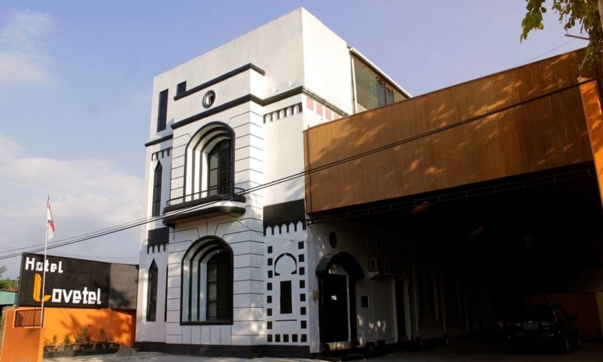 Padang Hotel | Lovetel