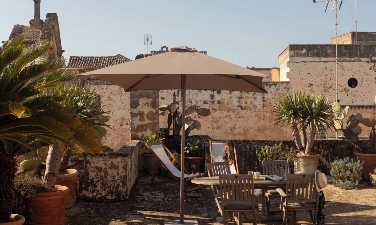 Galatone Apartment | Lovingly renovated apartment with a great roof terrace - ideal for couples!