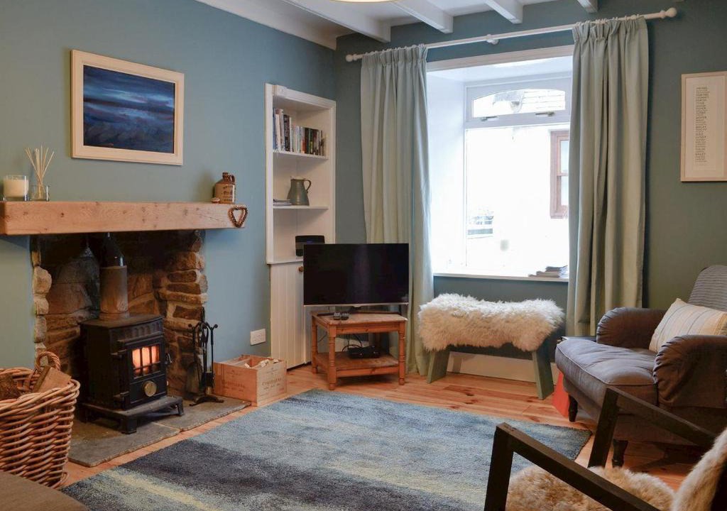 Whitehills House | Low Shore