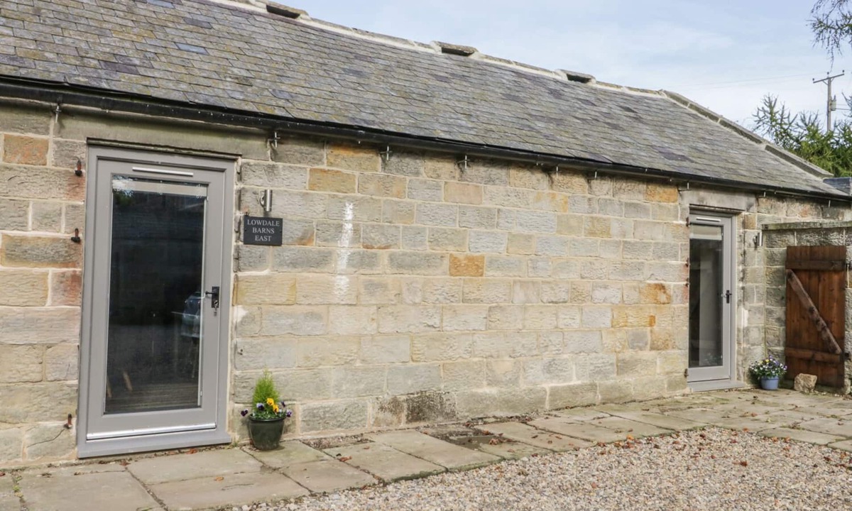 Briggswath Cottage | LOWDALE BARNS EAST, pet friendly, with a garden in Sleights