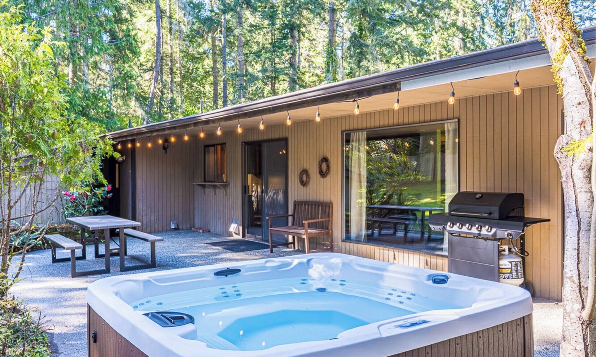 Port Angeles House | Lower Elwha Base Camp Near Olympic National Park