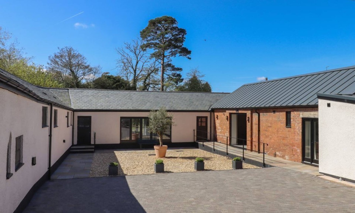 Clyst St Mary Cottage | Lower Marsh Barns, Whimple