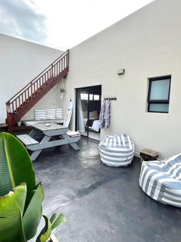 Jeffreys Bay Apartment | Lower Point Surf Studio