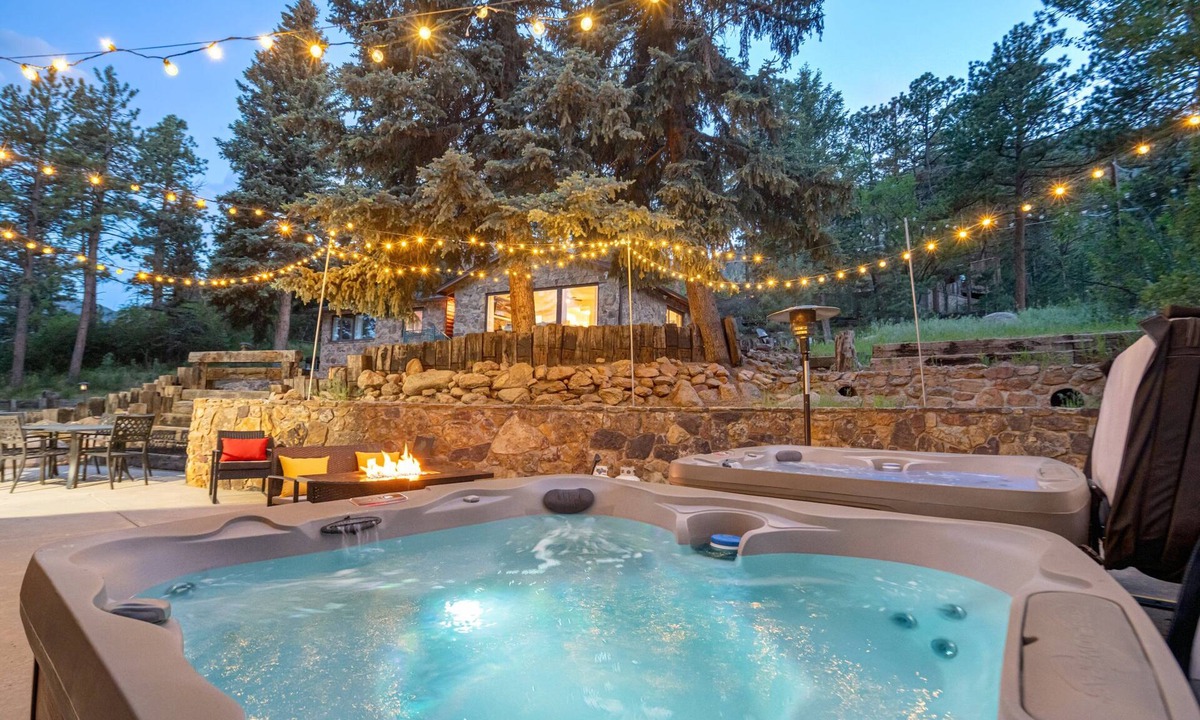 Cascade House | Lower Stone Lodge | Hot Tub| Game Room| Lower Unit