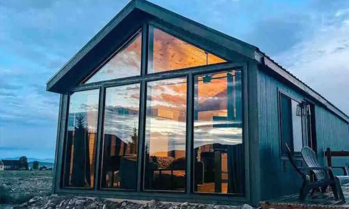Dillon Cabin | lturas 2: Clean, Modern 2BR Cabin, Big Windows for Big Mountain View’s