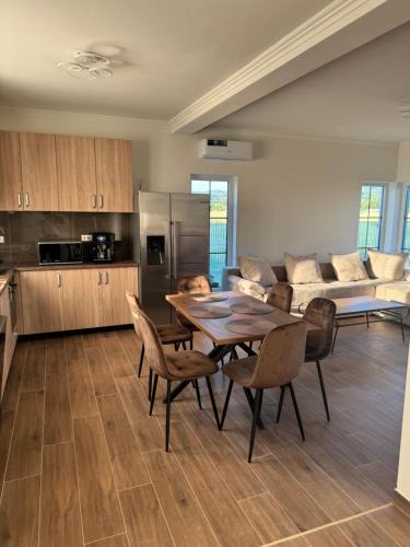 Caransebes House | Lucas&Timeea
