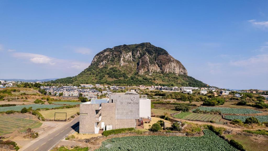 Andeok Resort | Lucid M