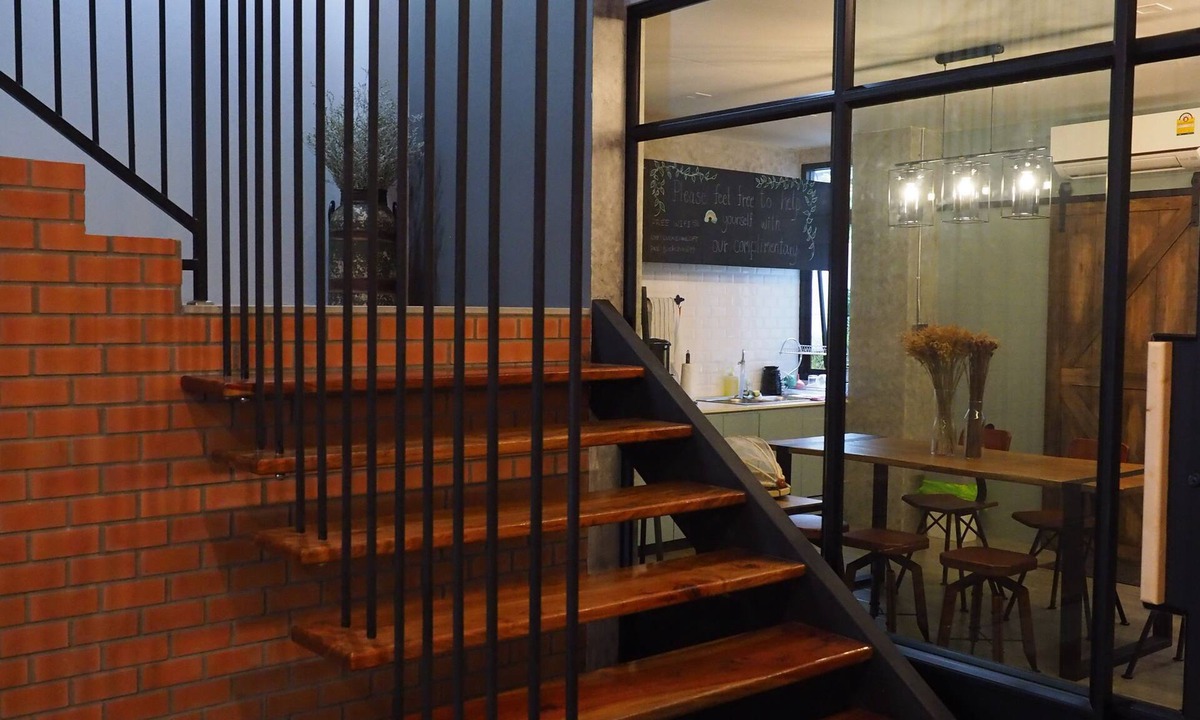 Nai Mueang Hostel | Luck Esan Loft - Hostel