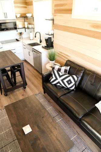 Escalante House | Luminous Tiny House with Innovative Design in Escalante, Utah