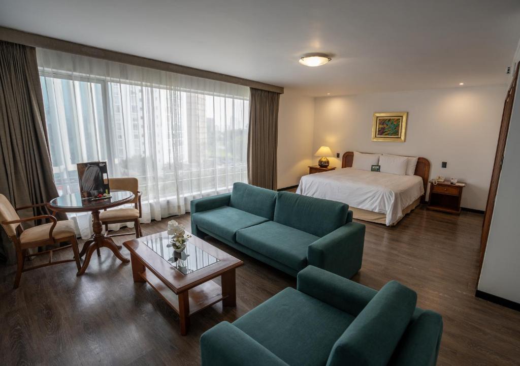 Sector 1 Hotel | LUOXO Hotel