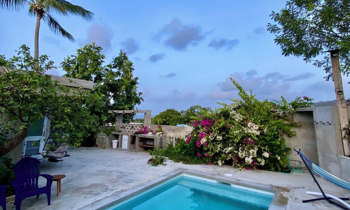 Esperanza House | Lush Home-Esperanza-Salt Pool- close to Beach
