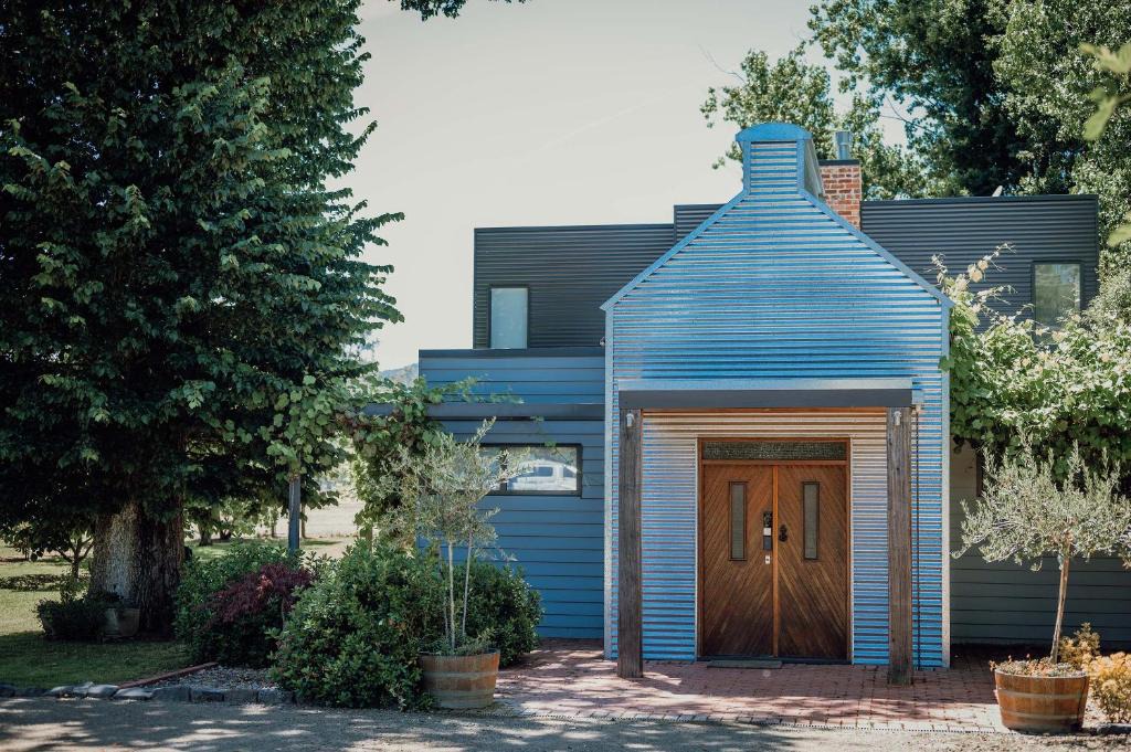 Whitfield House | Lusso - Boutique Accommodation