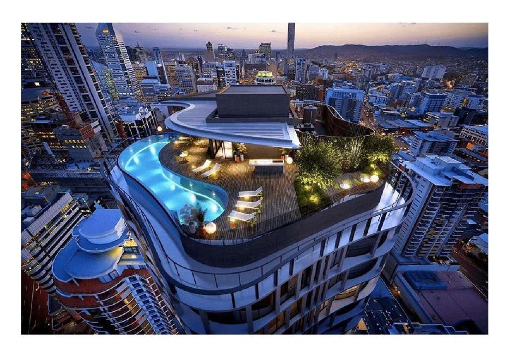 Brisbane Central Business District Apartment | Lux 37th floor 2br 2bath, Infinity pool, Gym, Wifi