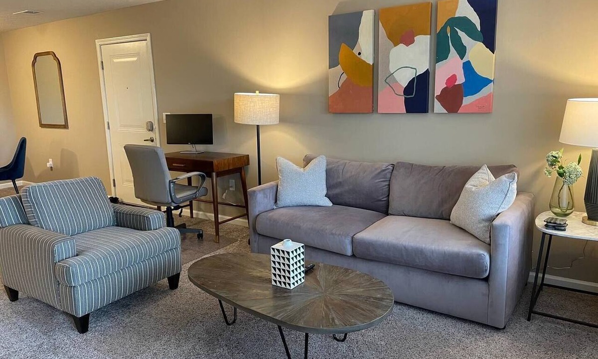 Tuttle West Apartment | Lux Dublin Hideaway | Desk + WiFi + Doggie Park!