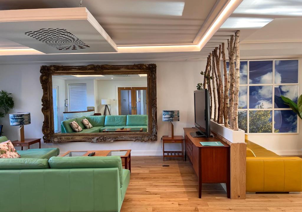 Amersham Apartment | Lux Light Spacious- Chilterns - Pass the Keys