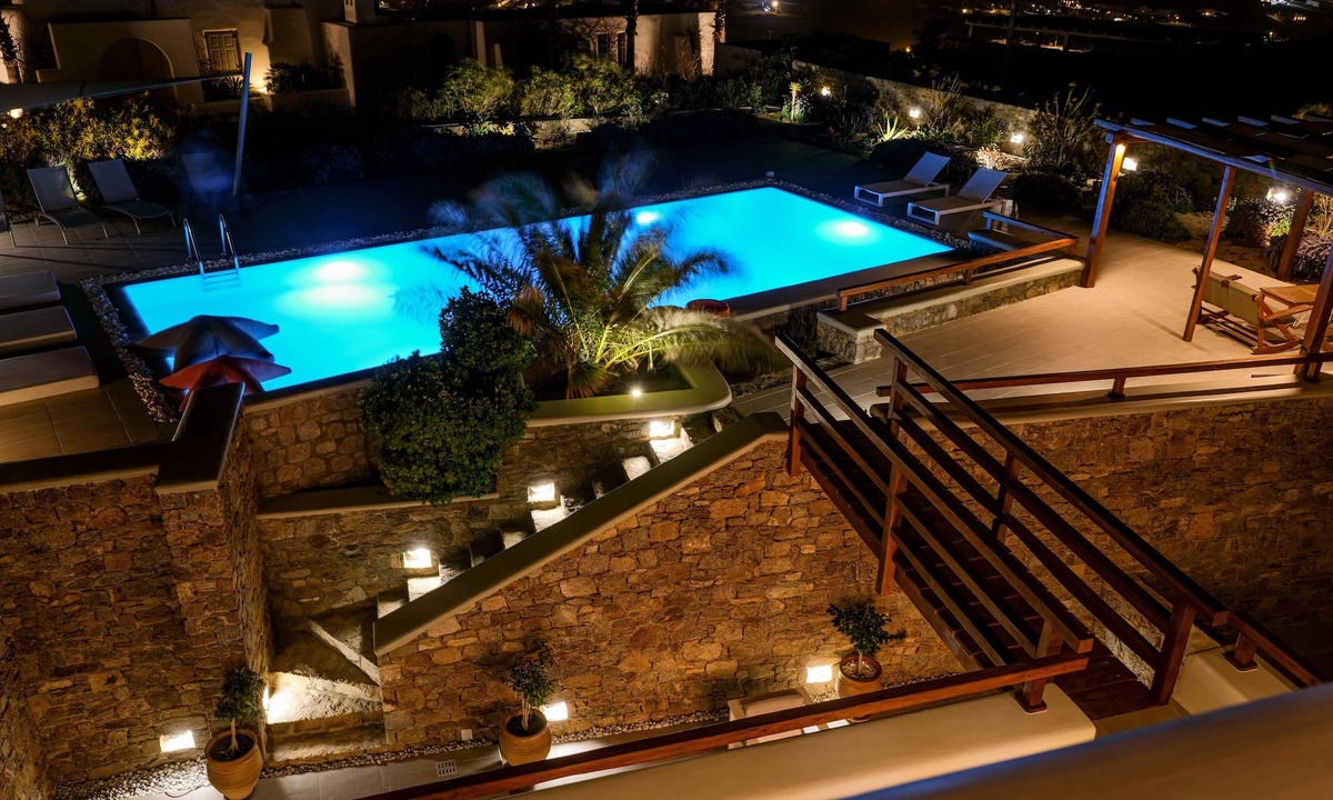 Tourlos Villa | Lux Villa, 5 Master BR, Private Pool, Sunset View!