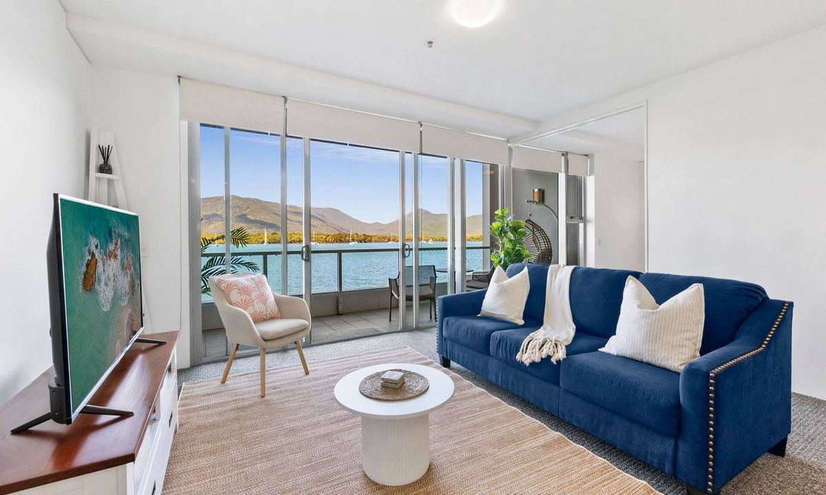 Cairns Central Business District Apartment | Lux Waterfront - Prime Location Pool Gym Sauna