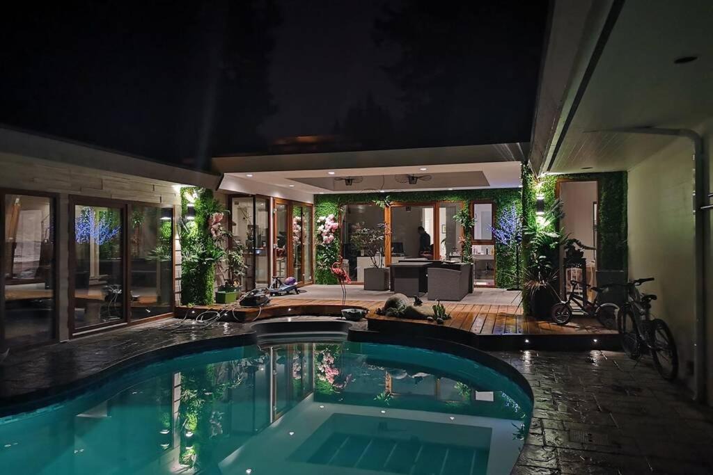 Crescent Beach Villa | Lux White Rock Pool House Beachfront Resort like