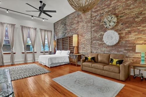 Downtown Wilmington House | Luxe 220 Suite 4