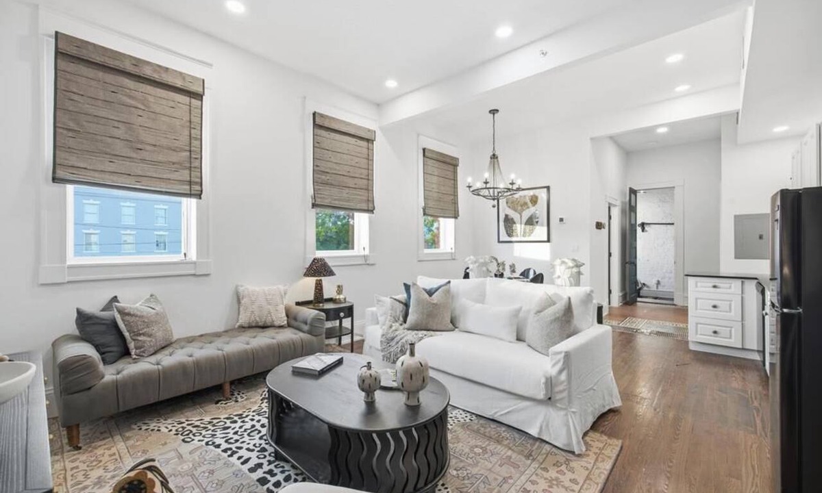 Downtown Jacksonville Apartment | Luxe 2BR 2BA at the Raven Pool OnSite Parking