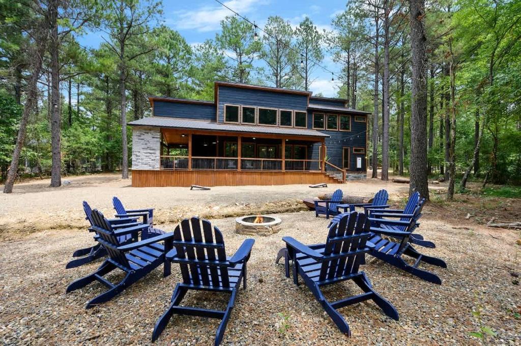 Pickens House | Luxe Cabin, 4BR, Hot Tub, ATV Trail, Dog Friendly