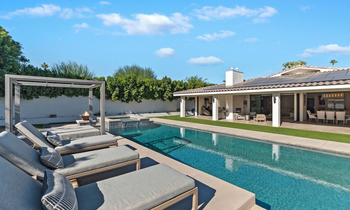 Magnesia Falls Cove House | Luxe, Contemporary House with massive saltwater pool & spa.