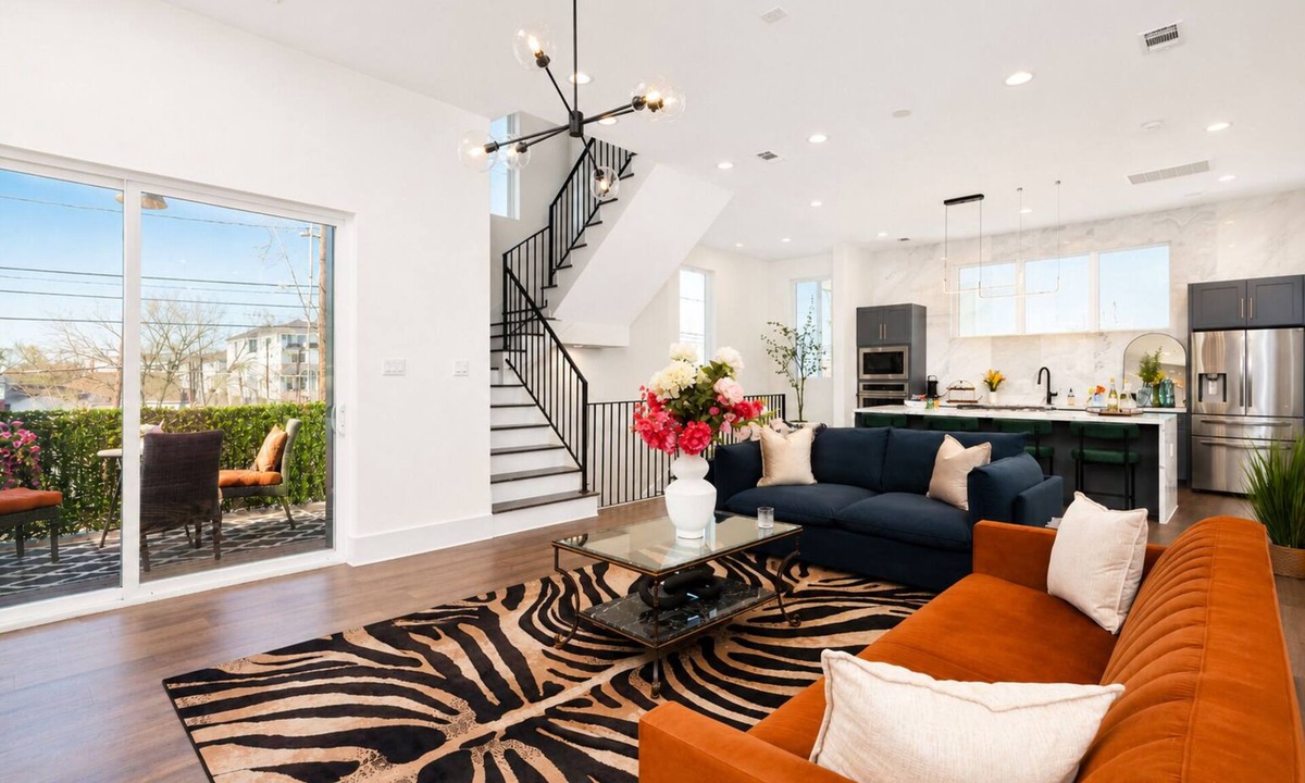 Washington Ave./ Memorial Park House | Luxe Home! Serene Rooftop·Garage·Pet-Friendly·HTX