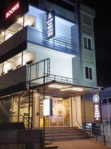 Kochi Hotel | Luxe Inn