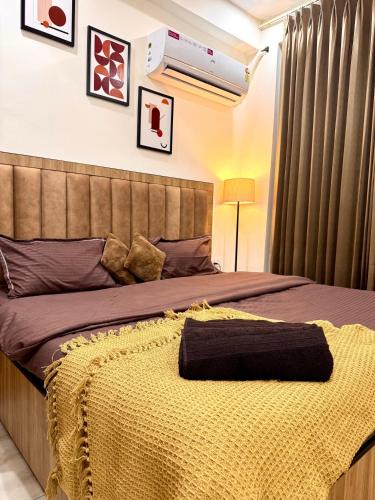 Zirakpur Apartment | Luxe Label Studio by Sam