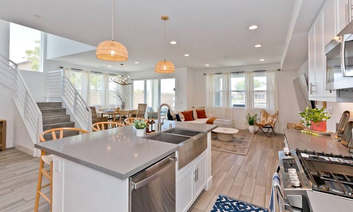 Terra Lago House | Luxe Lakefront Villa: Views, Heated Pool & Games