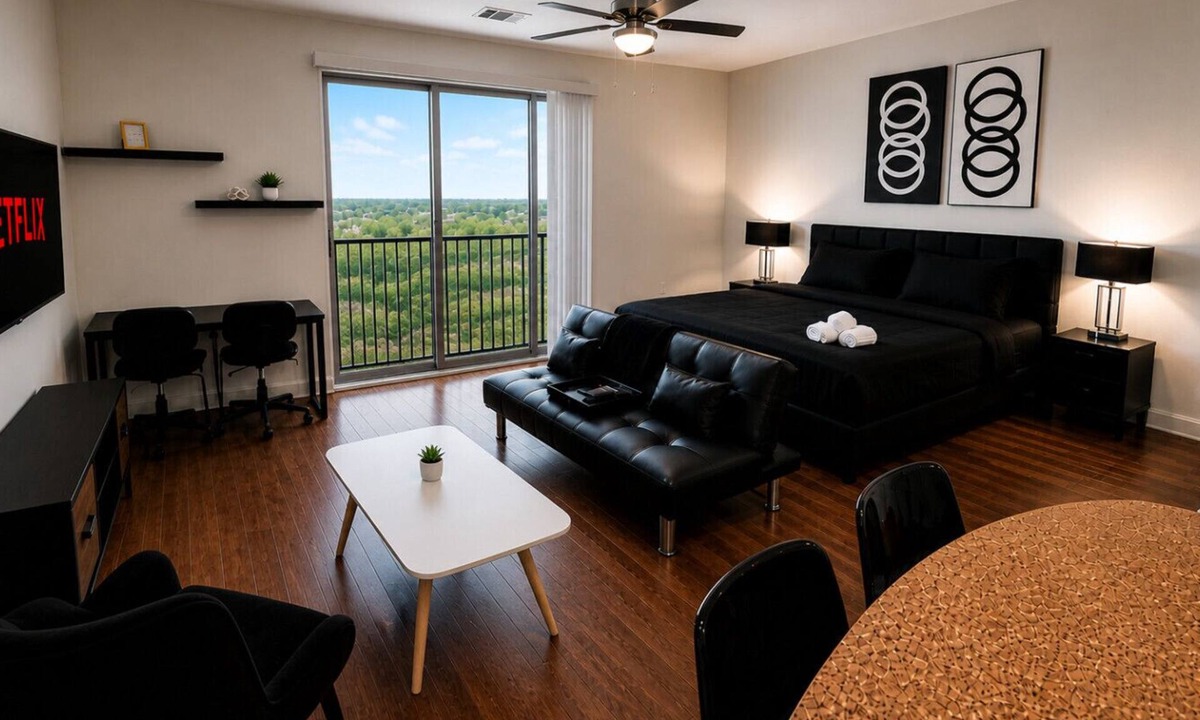 Five Points South Apartment | Luxe Nest | King Studio Downtown 2A