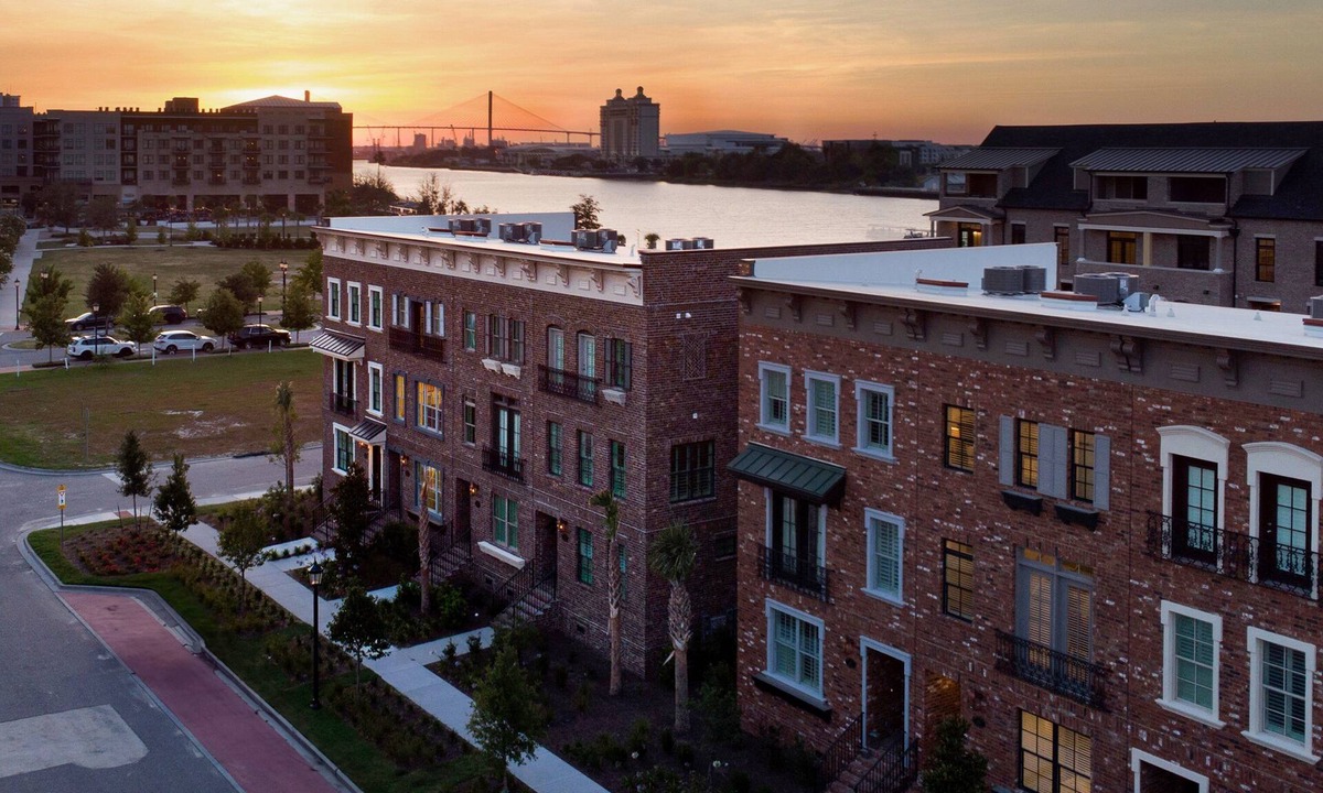 Hitch Village - Fred Wessels Homes House | Luxe New Construction with River View, Pool Table