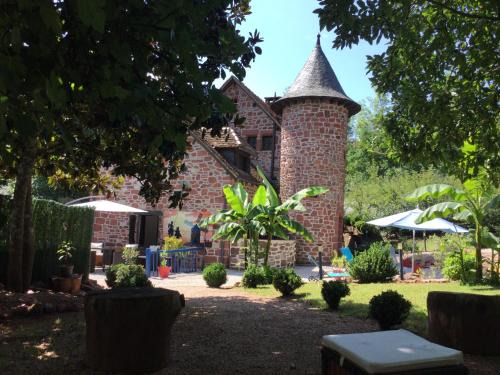 Collonges-la-Rouge Villa | Luxe,piscine,jacuzzi,moulin historique en pierres entièrement rénové