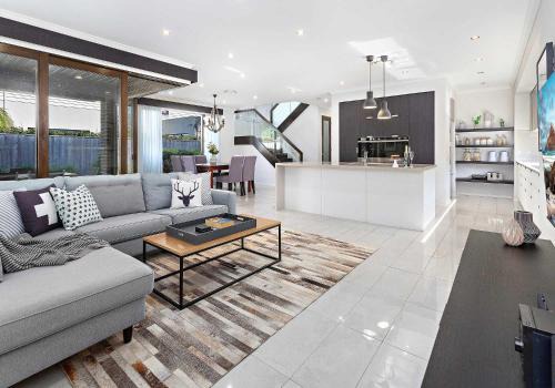 Shell Cove House | Luxe Retreat Shell Cove - Walk to Marina