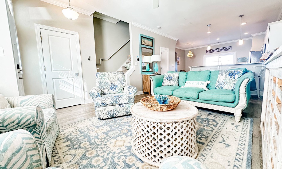 Atlantic Beach House | Luxe Villa – Steps to Beach & Pool, Air Hockey/Ping Pong Table