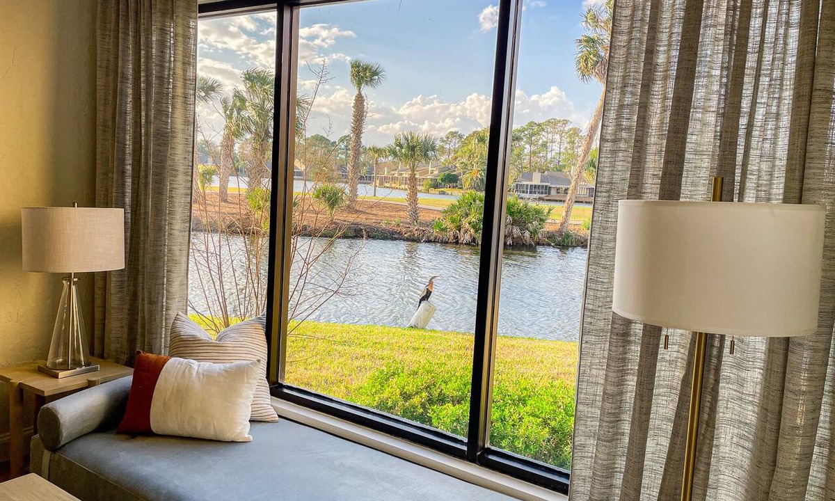 Sawgrass Condo | 💎LUXE Waterfront w Pool &Private Beach Sawgrass near Mayo—NO PETS. Designer home