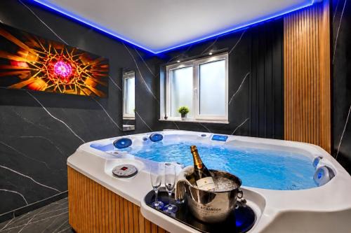 Sibiu Apartment | Luxor - Private Jacuzzi Boulevard Suites