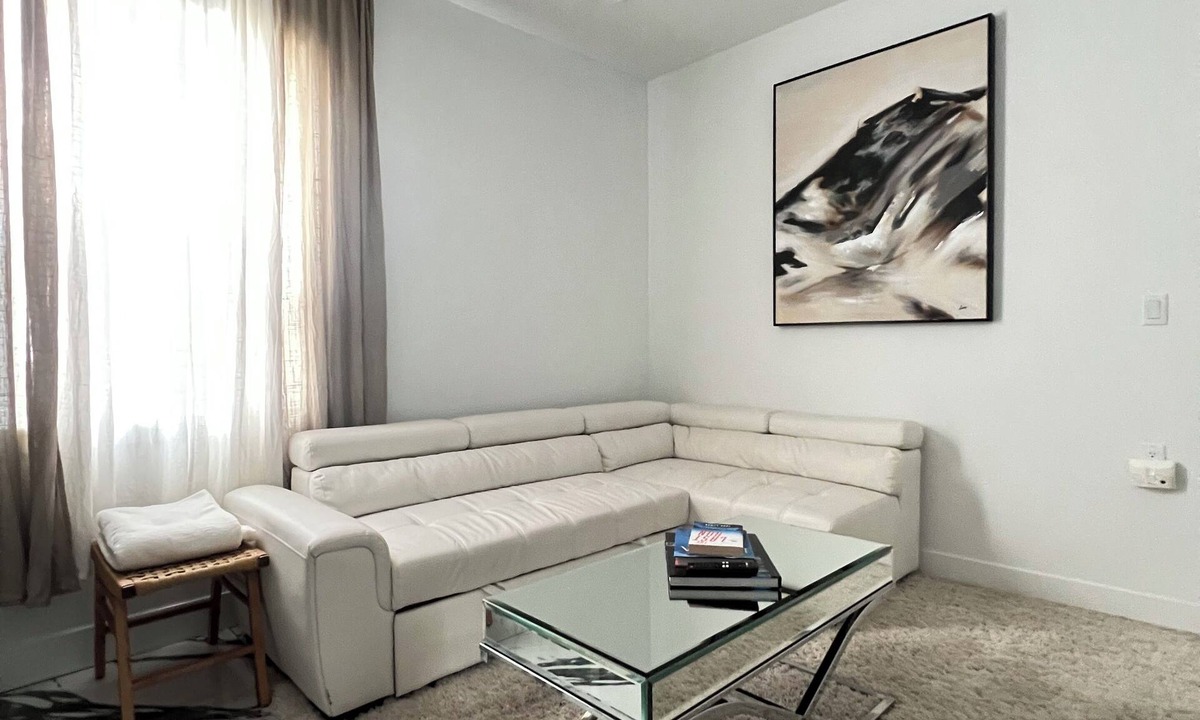 South Clearbrook House | Luxurious 1-Bed Room suite