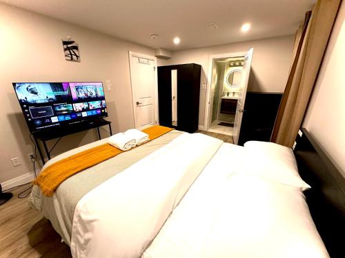 Rosemount Apartment | Luxurious 1-Bedroom, 1-Bathroom Suite Near Fairview Mall & Waterloo Airport no Pet allowed