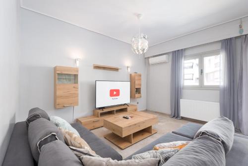 Nea Smirni Apartment | Luxurious 2bedroom flat near Athens center