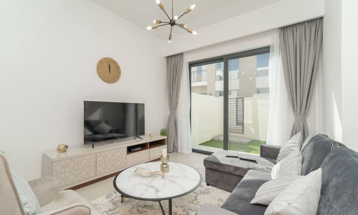 Dubai Villa | Luxurious 3 BR with Maid Room in Arabian Ranches 2